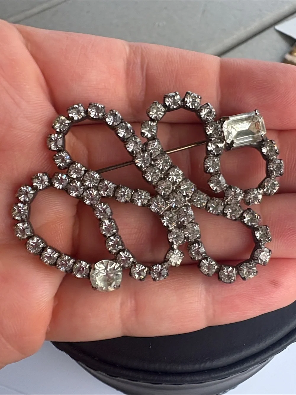 Vintage 1950s Clear Rhinestone Abstract Loop Brooch Silver Tone Mid Century Pin